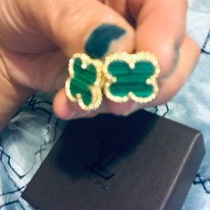 Green clover Earrings, 18 k gold plated.